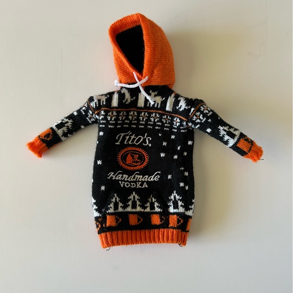 Tito’s Vodka mini sweater with hoodie Orange & Black Bottle covers - Picture 3 of 4